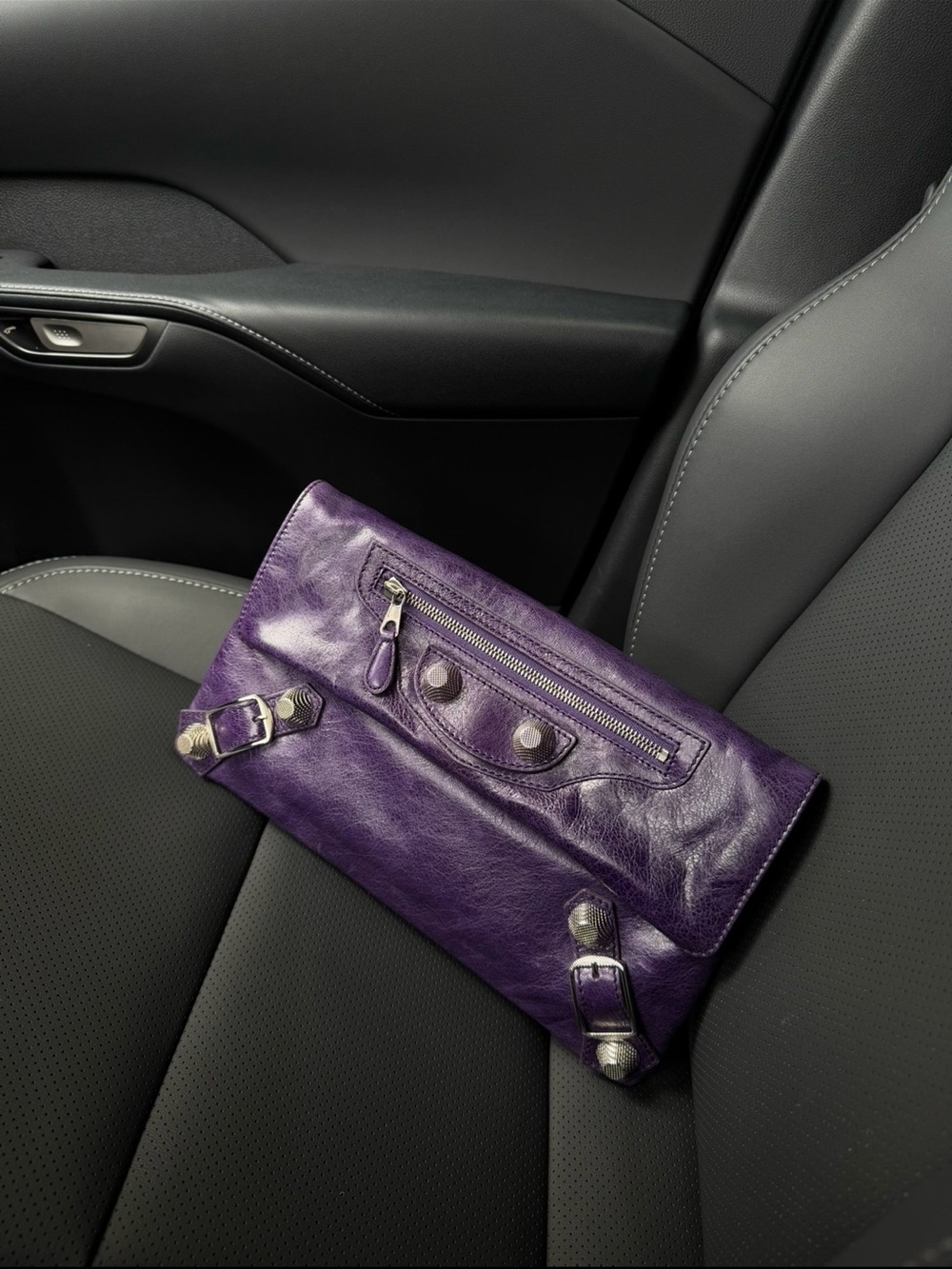 Balenciaga Giant 21 Envelope Clutch Purple Lambskin Silver Hardware Authentic